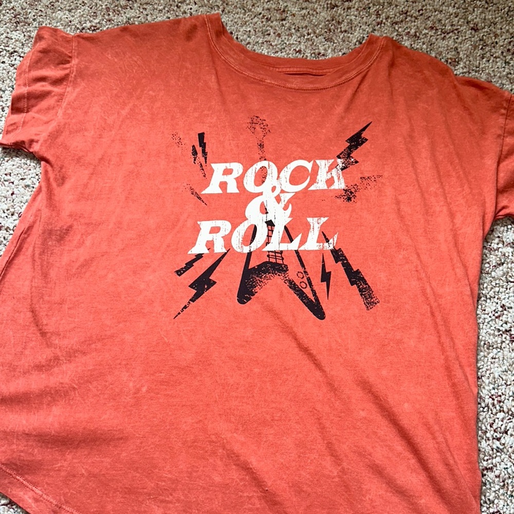 Apricot Lane graphic Tee